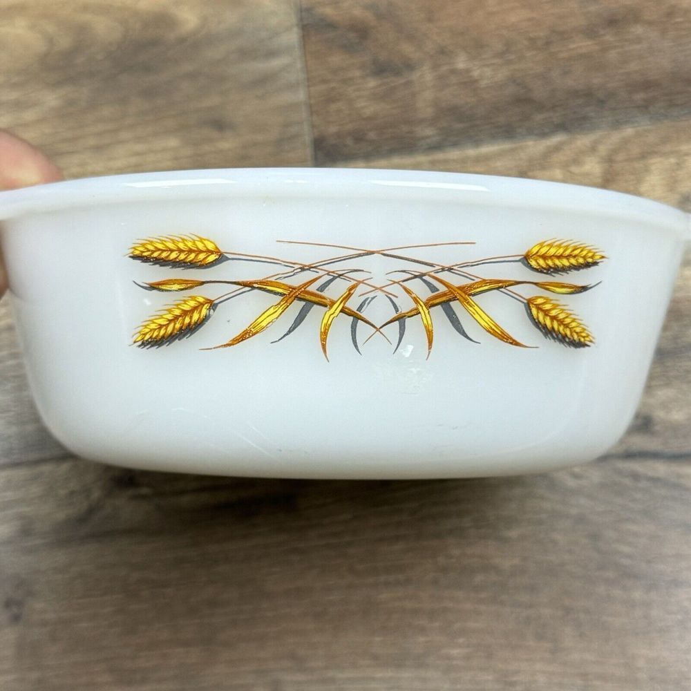 Vintage Fire King Anchor Hocking‎ Wheat Casserole Dish Bowl White 1 QT Made USA